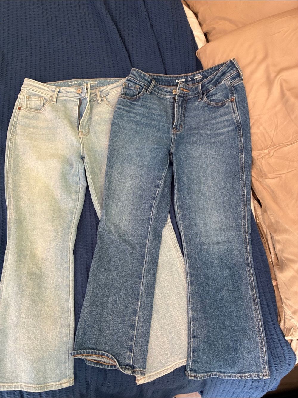 Old Navy Women's Blue Flare cropped Jeans